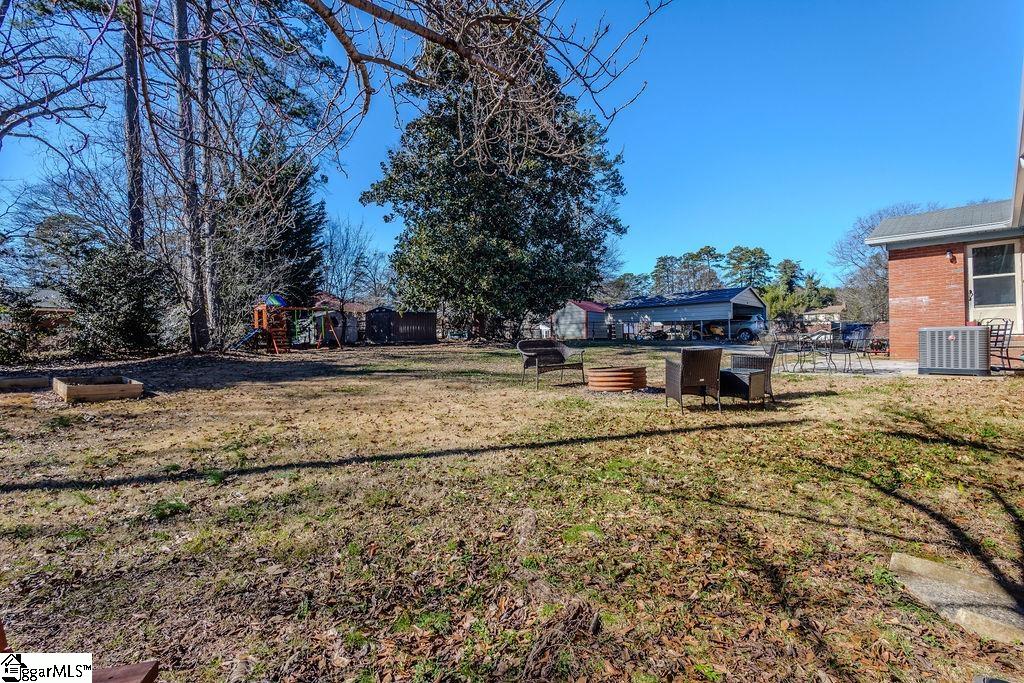 219 Fieldcrest Lane