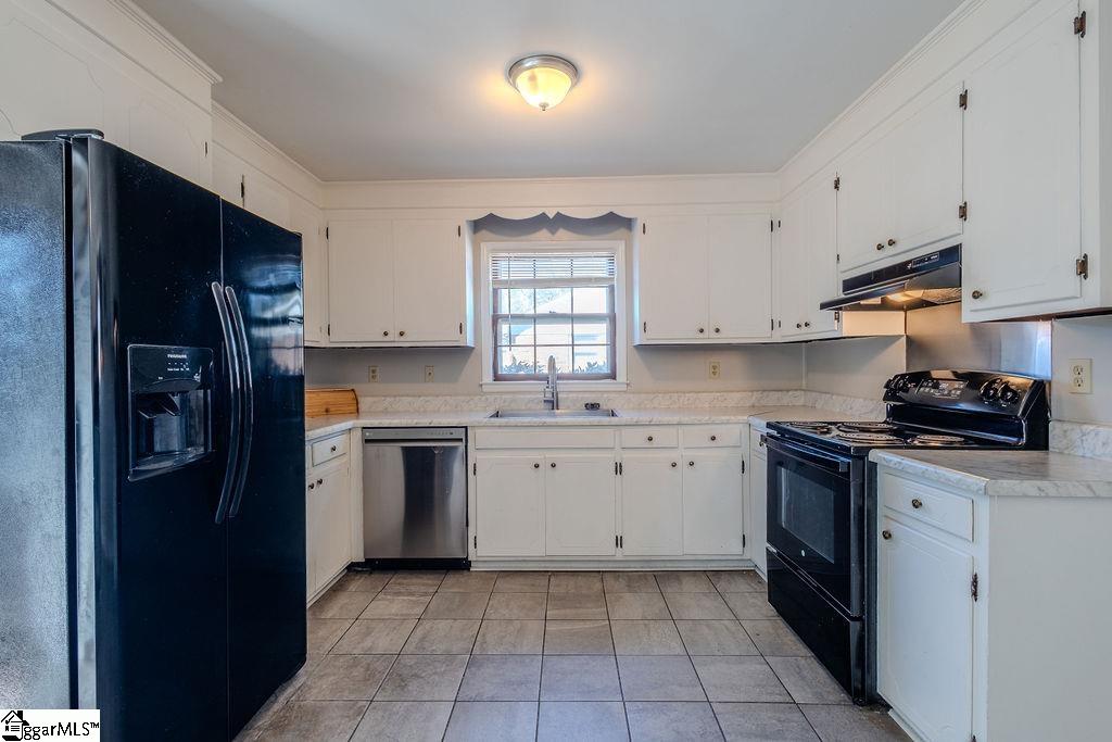 219 Fieldcrest Lane