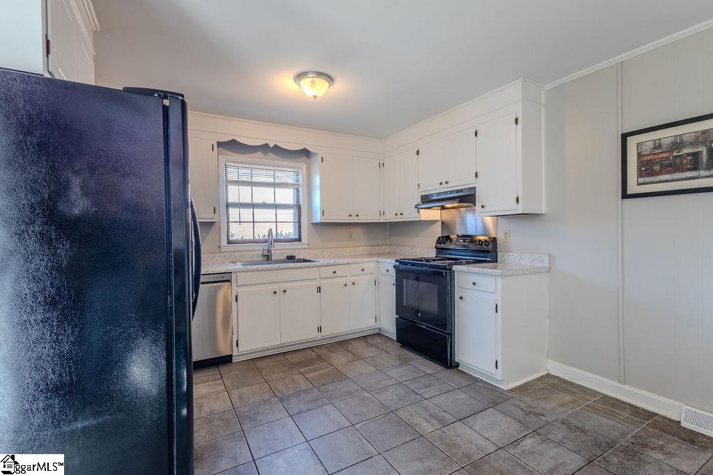 219 Fieldcrest Lane