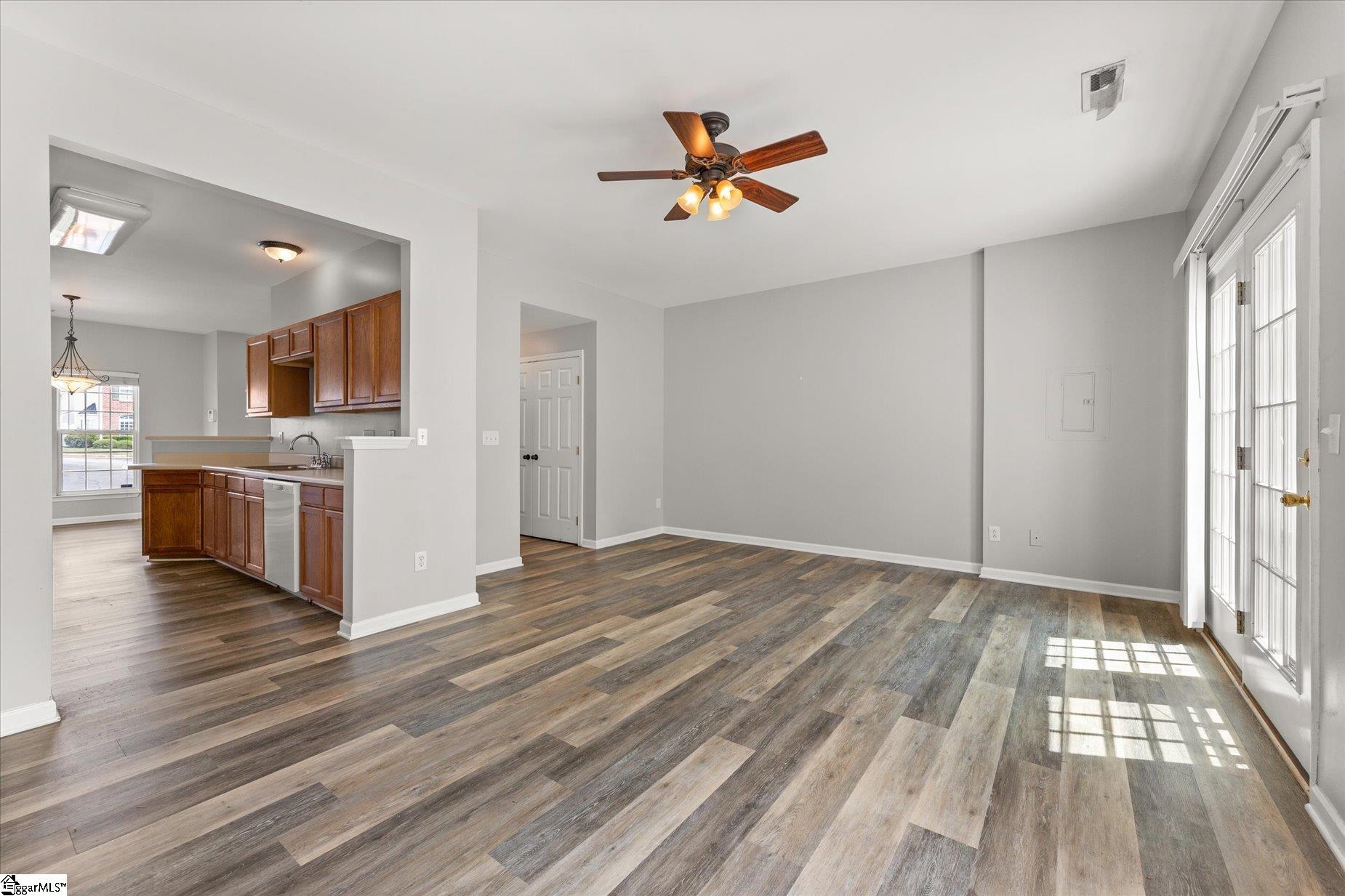 72 Spring Crossing Circle