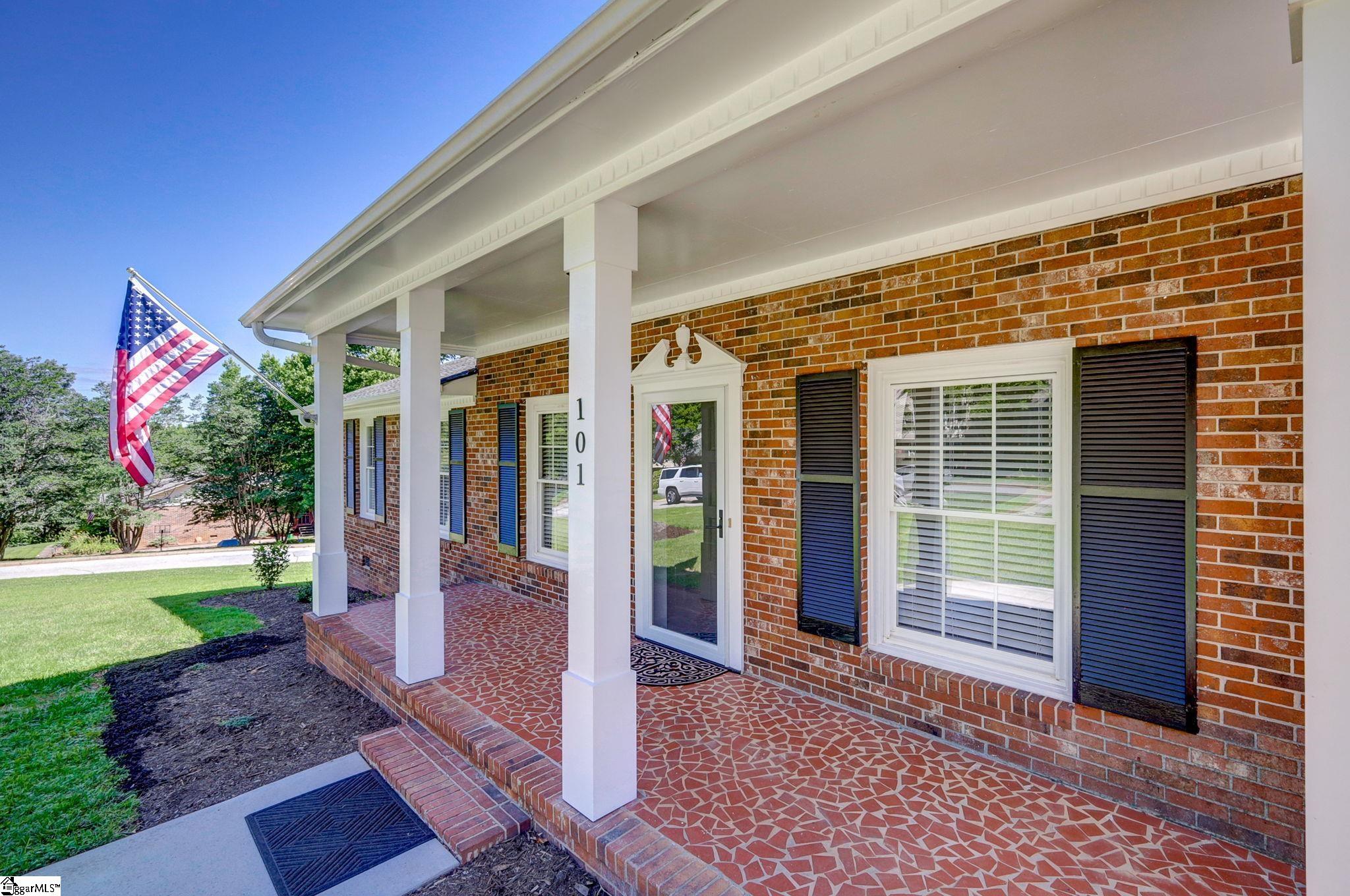 101 Hitching Post Lane