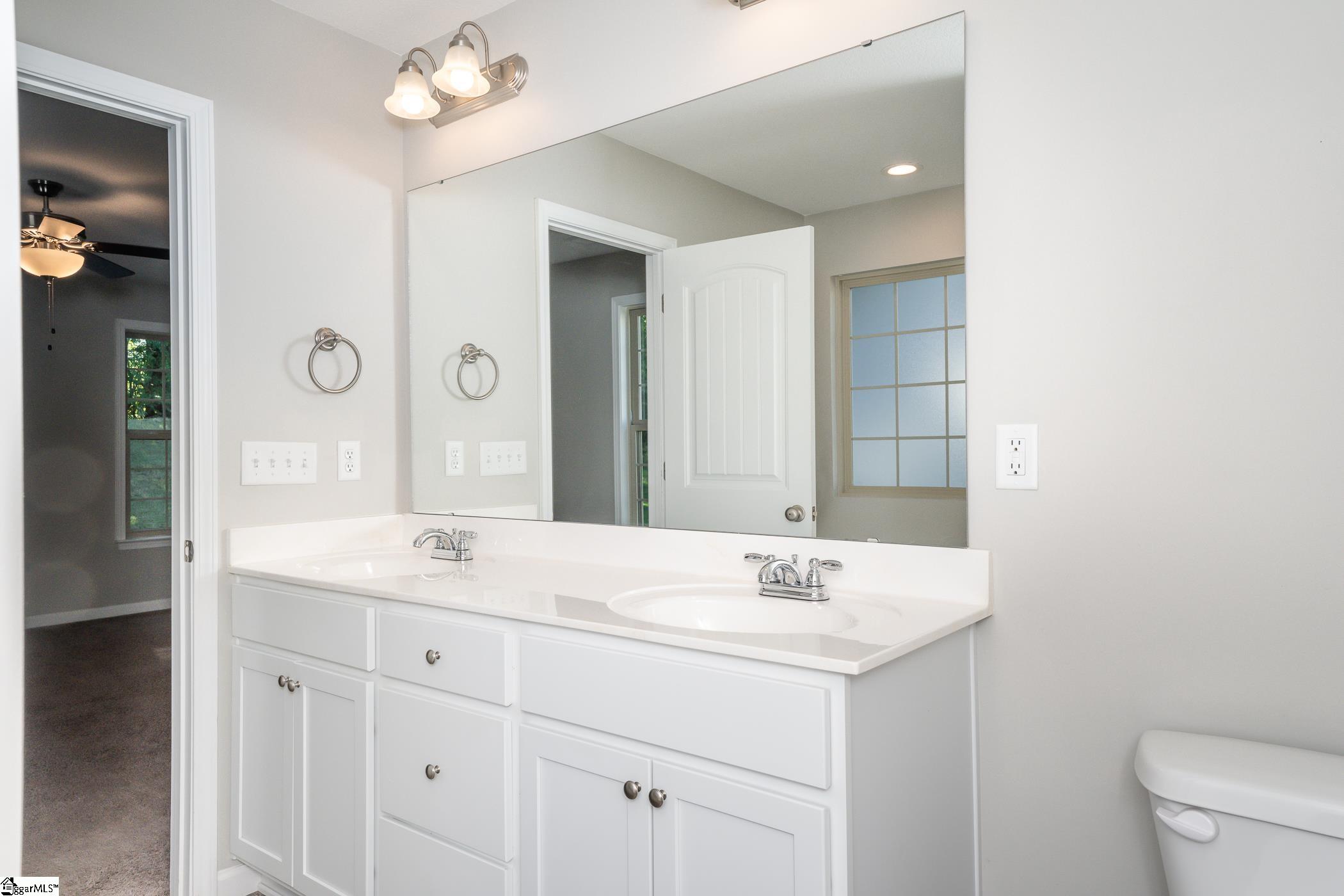 10 Lockeland Park Drive