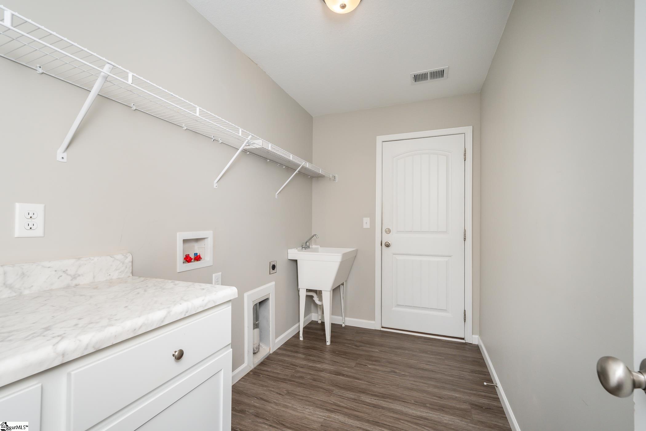 10 Lockeland Park Drive