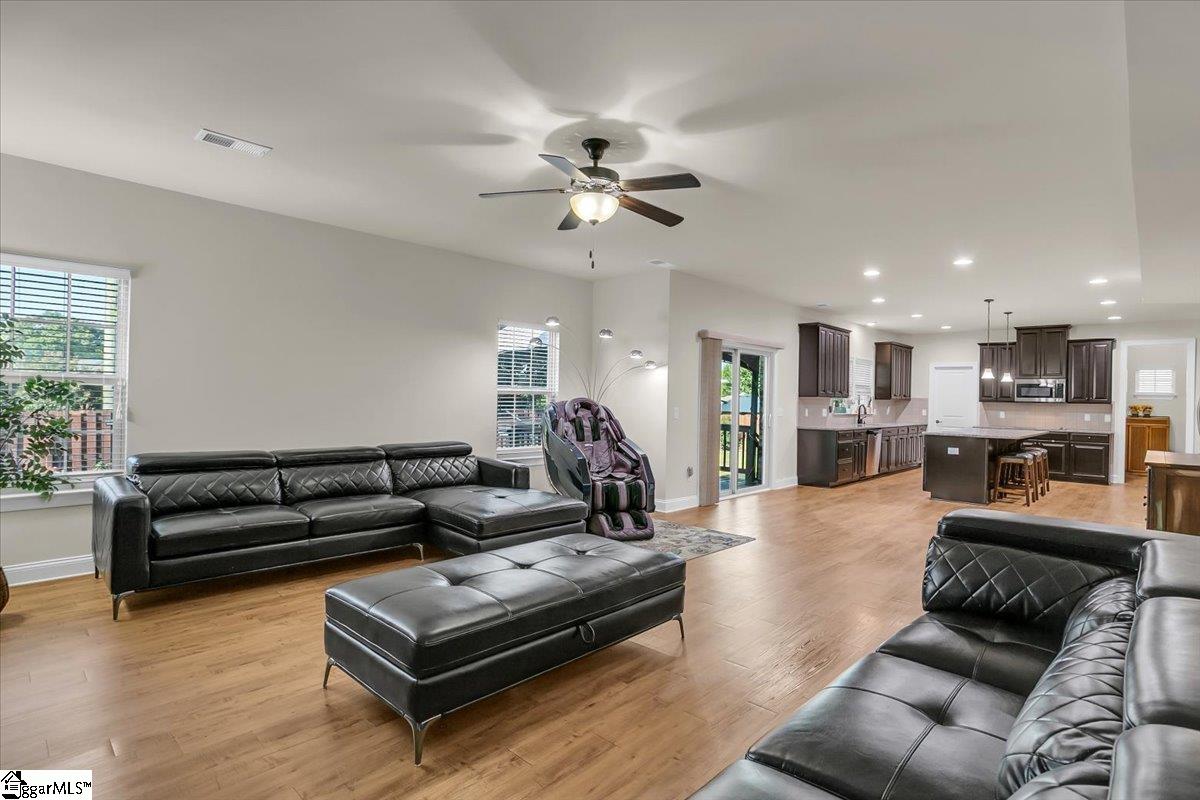 11 Clifton Grove Way