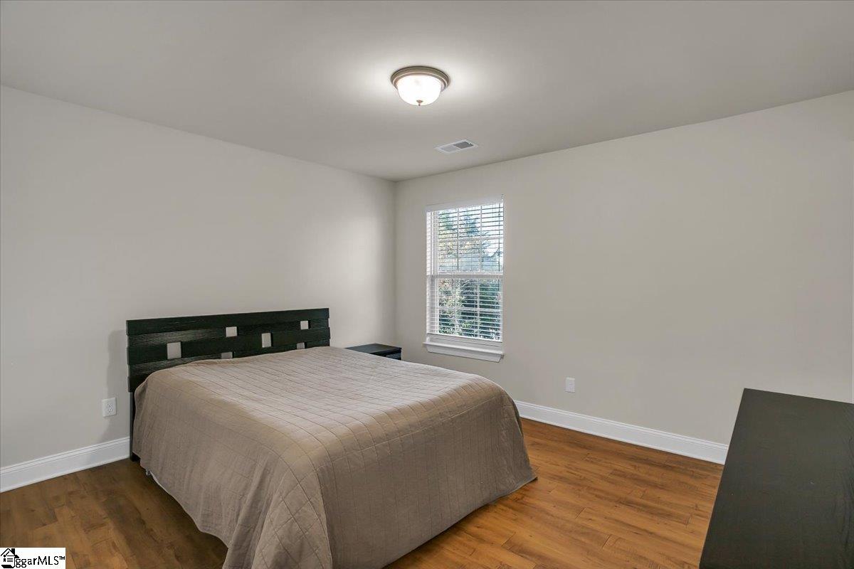11 Clifton Grove Way