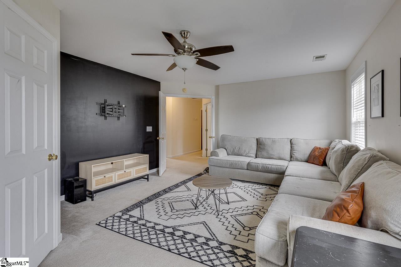 18 Shadowrock Court