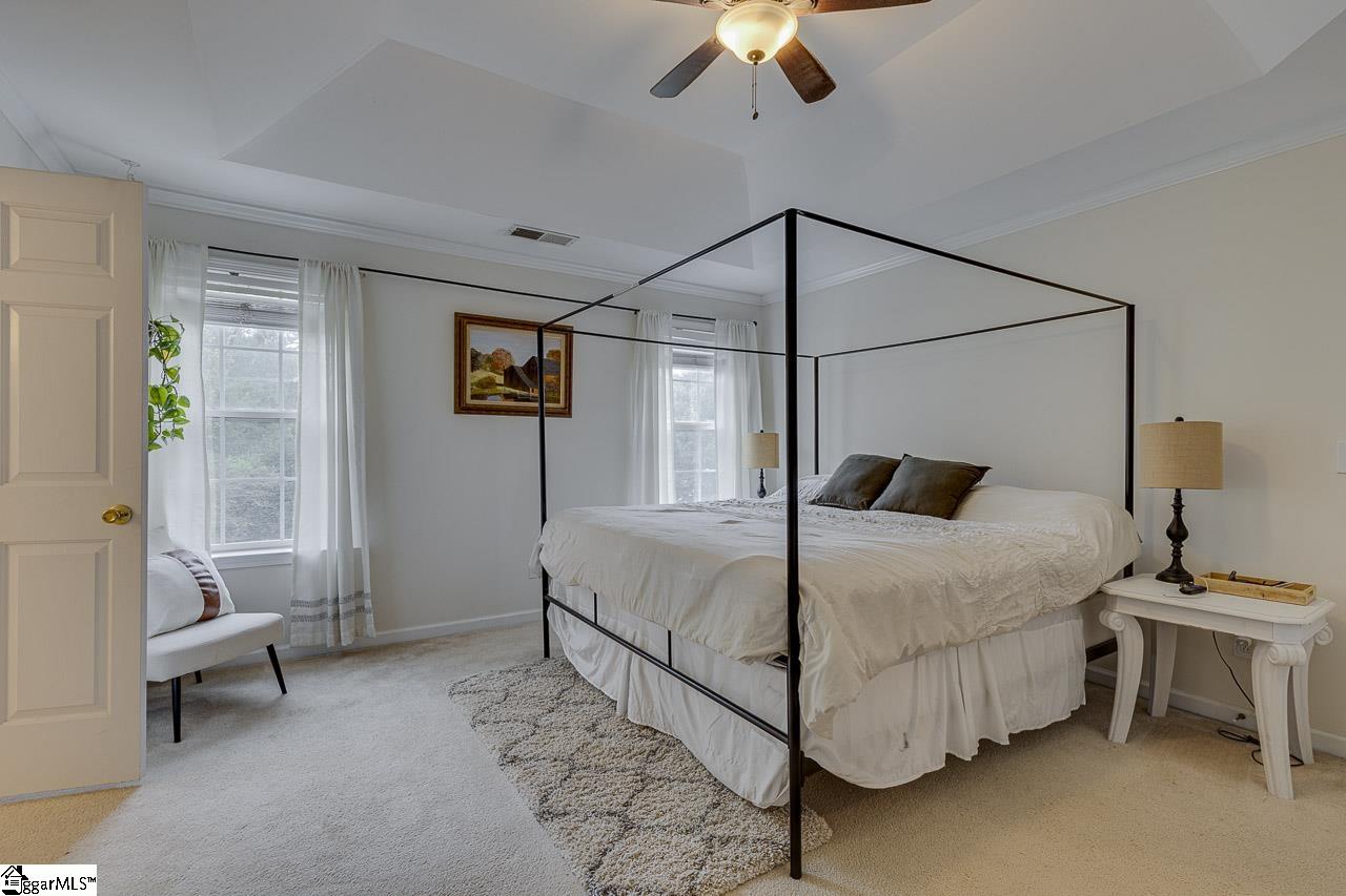 18 Shadowrock Court
