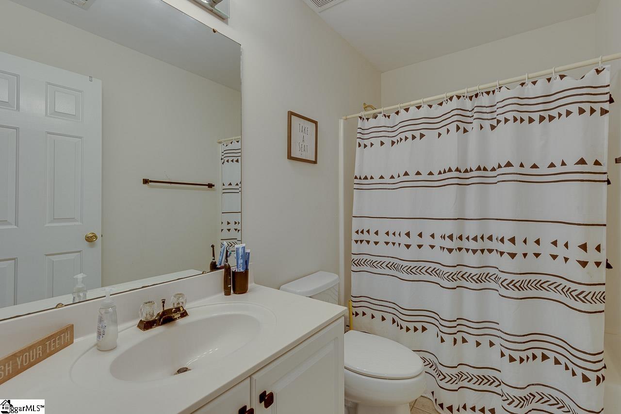 18 Shadowrock Court