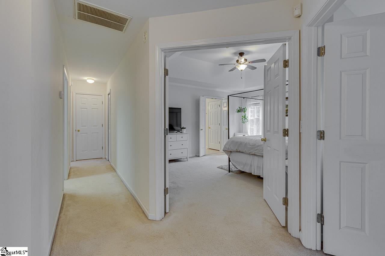 18 Shadowrock Court