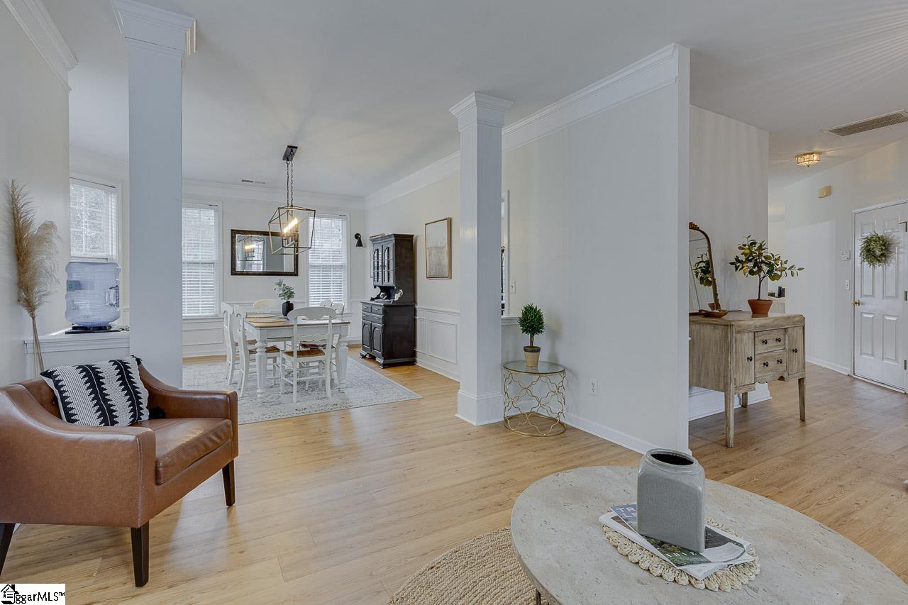 18 Shadowrock Court