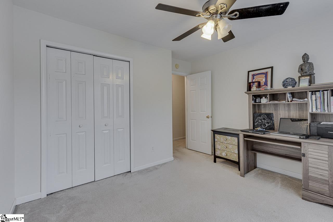18 Shadowrock Court