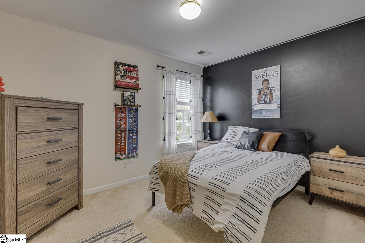 18 Shadowrock Court