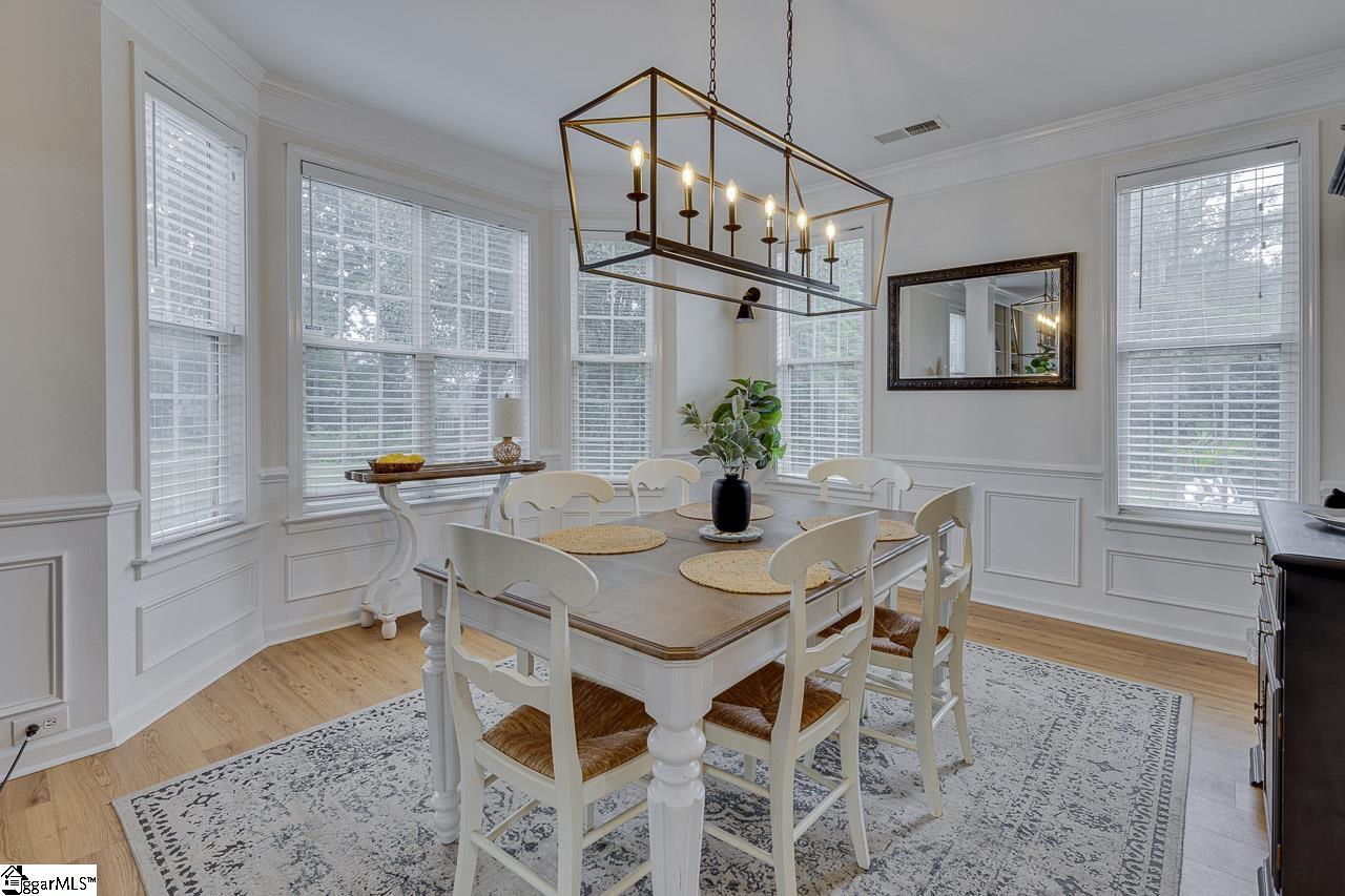 18 Shadowrock Court