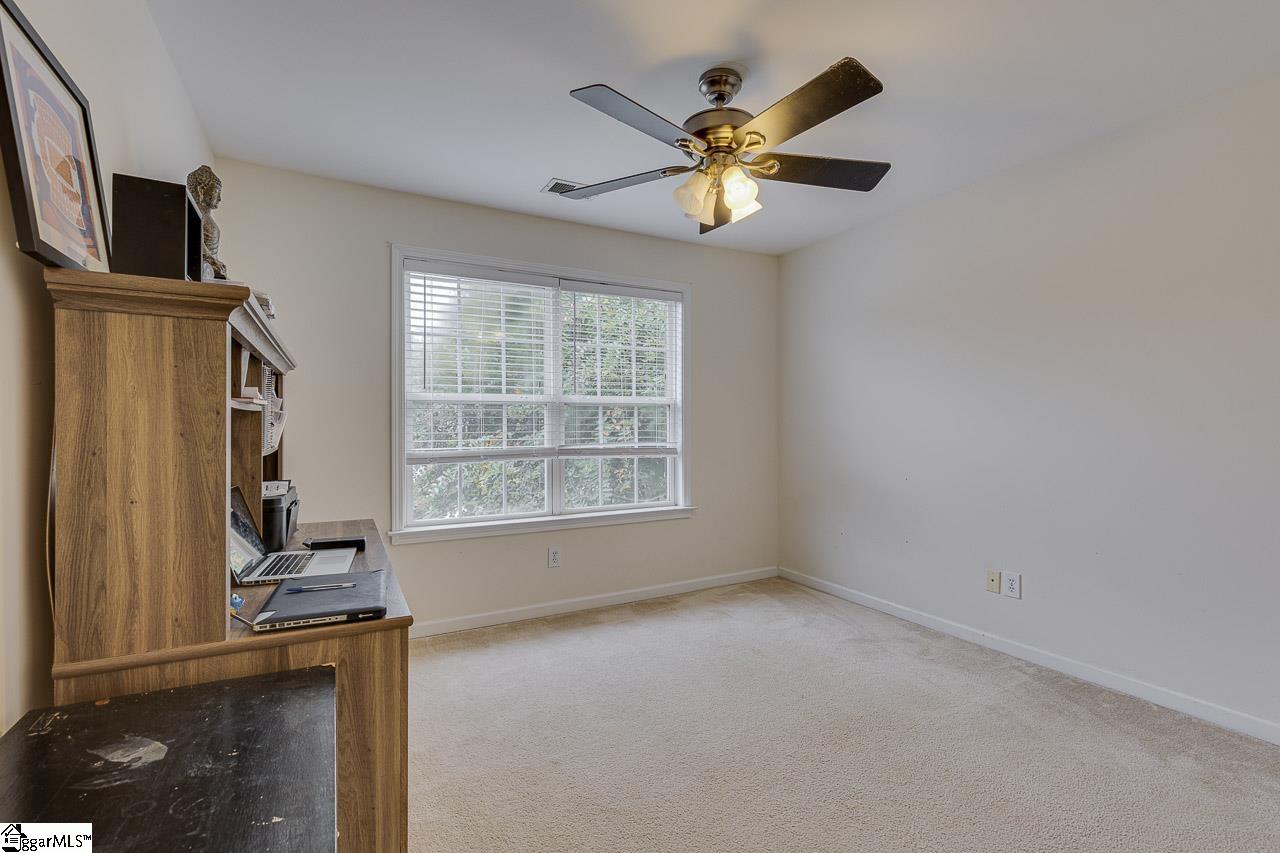 18 Shadowrock Court