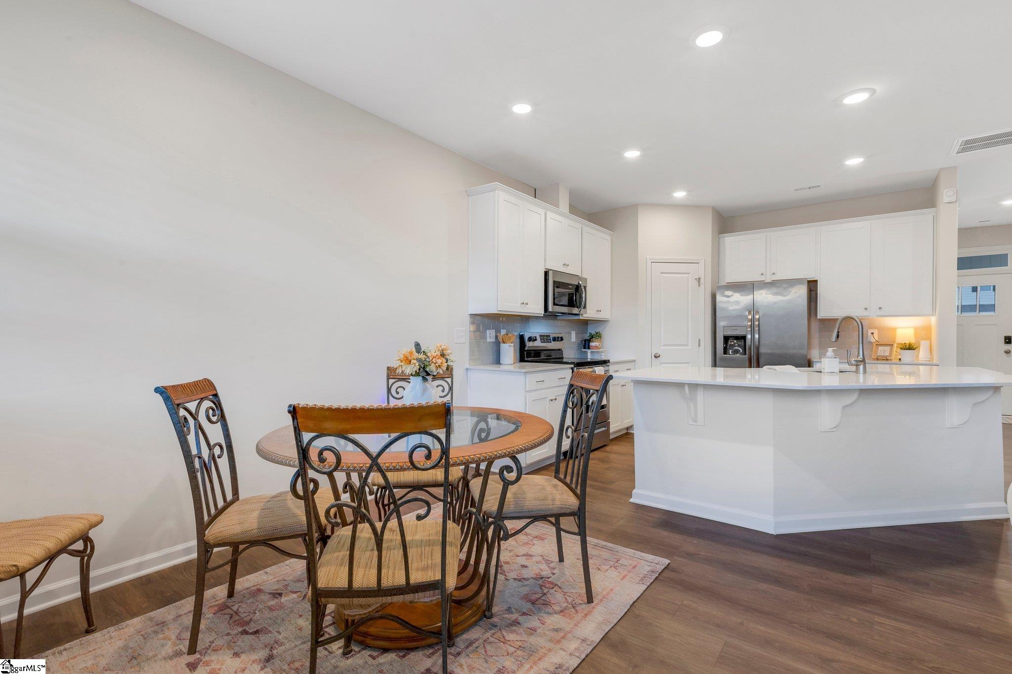 254 E Compass Way