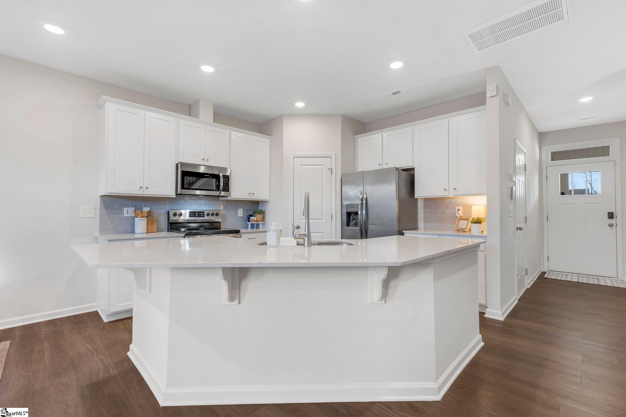 254 E Compass Way