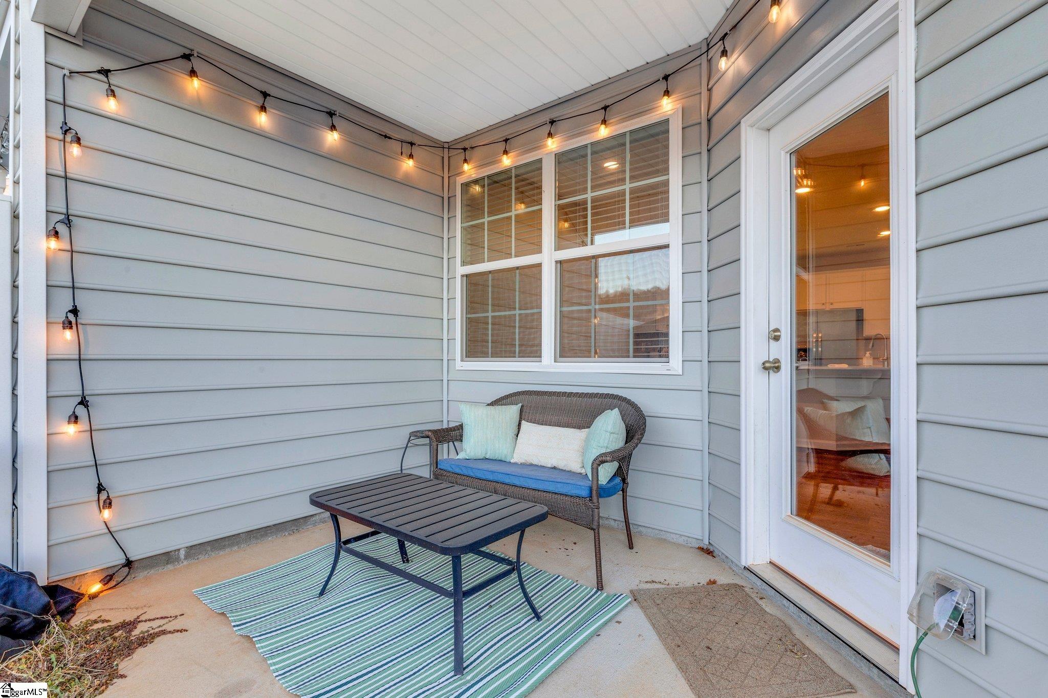 254 E Compass Way