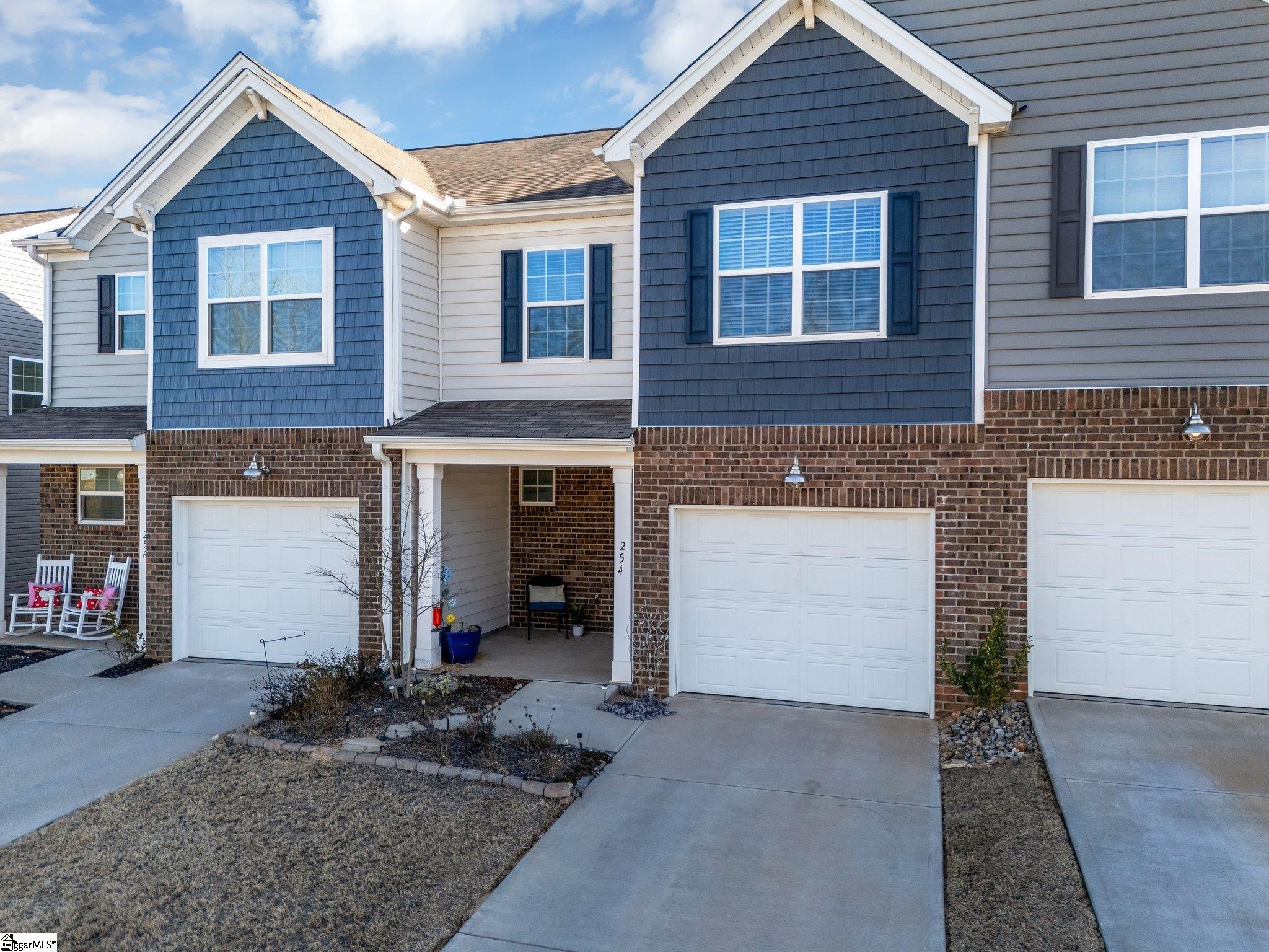 254 E Compass Way