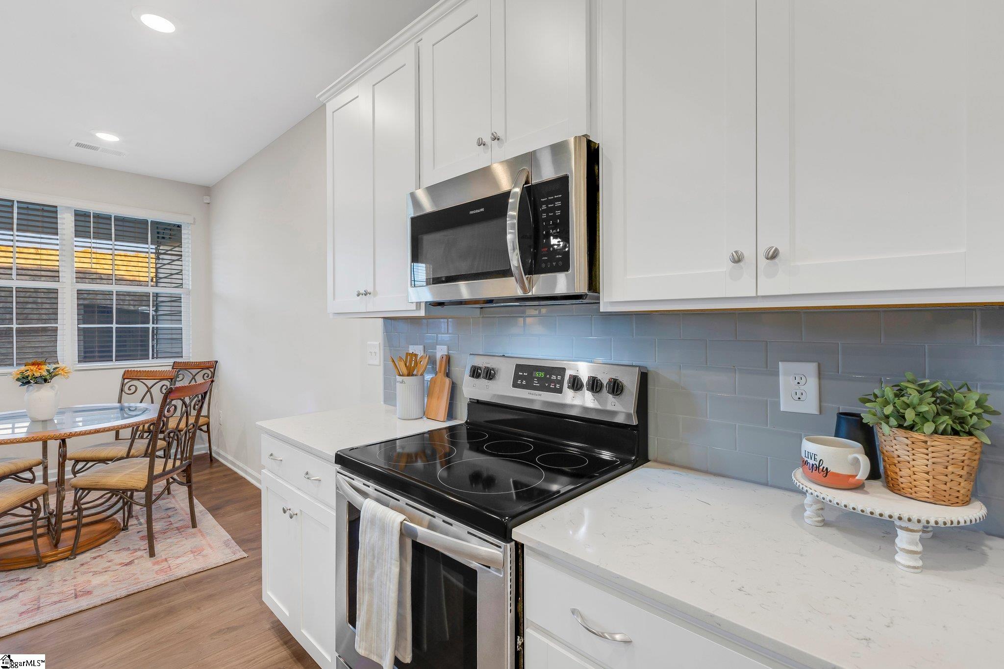 254 E Compass Way