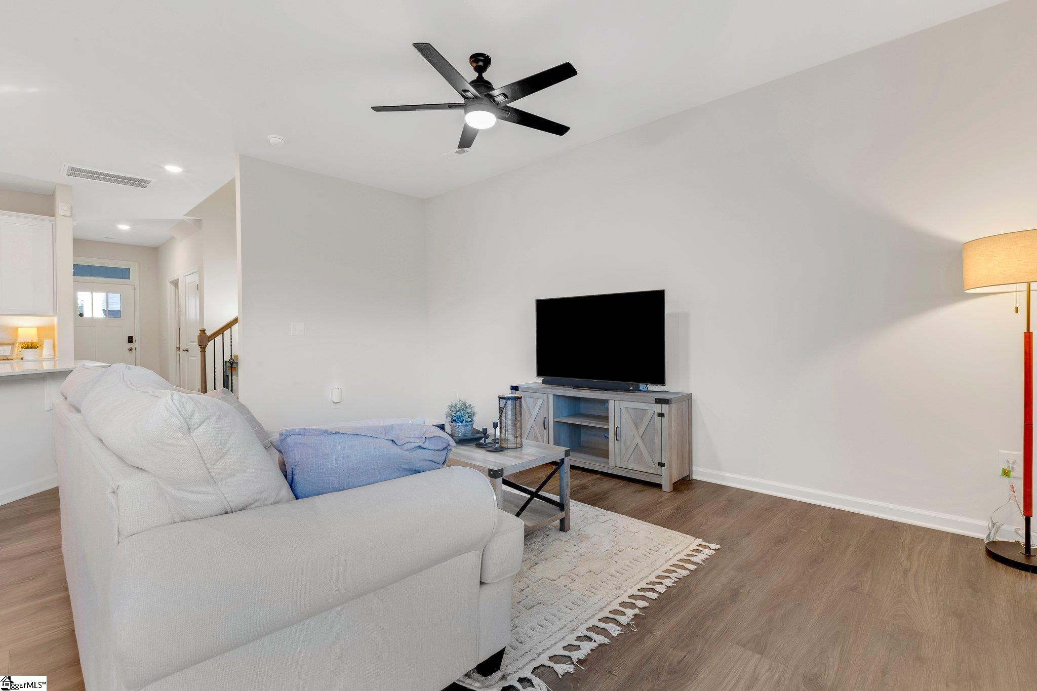 254 E Compass Way