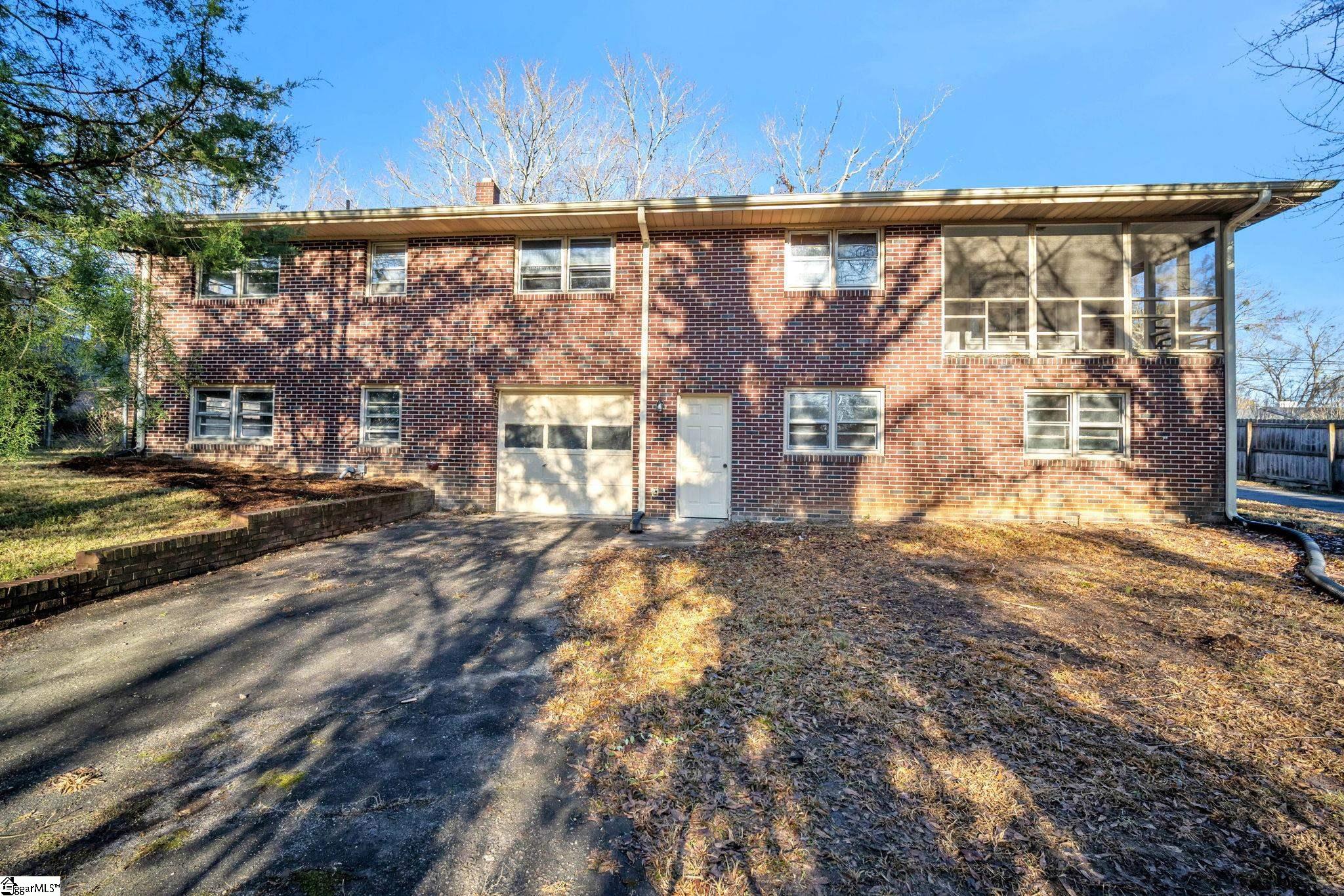 107 Yorkshire Drive