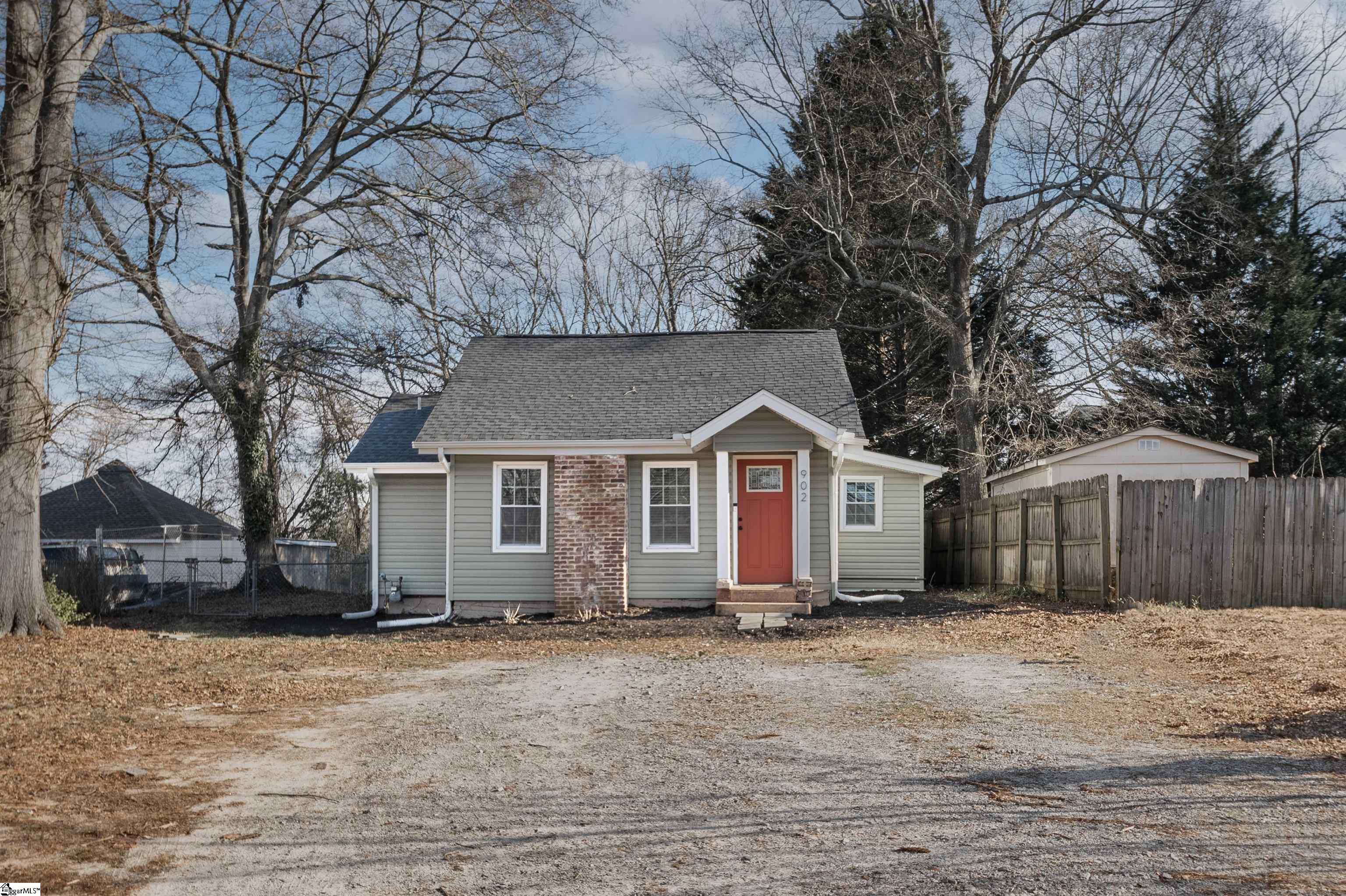902 E 2 Avenue