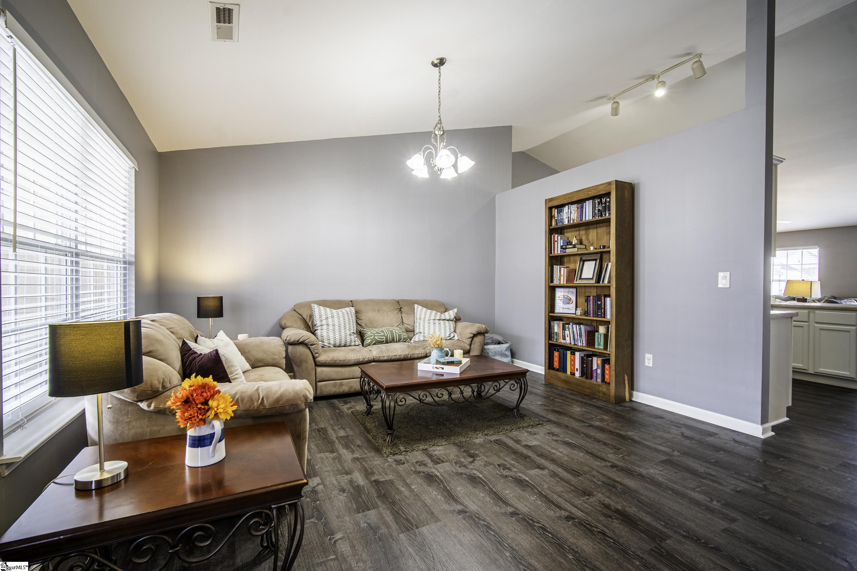 618 Fountainbrook Lane