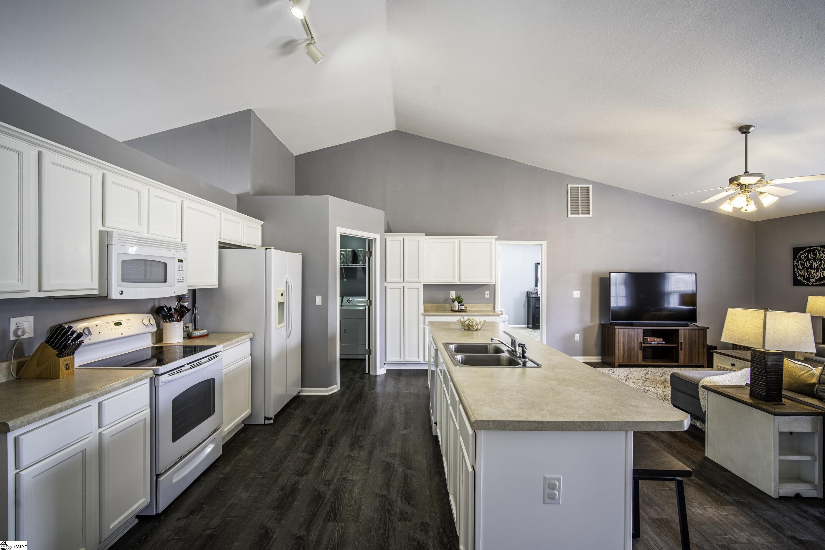 618 Fountainbrook Lane