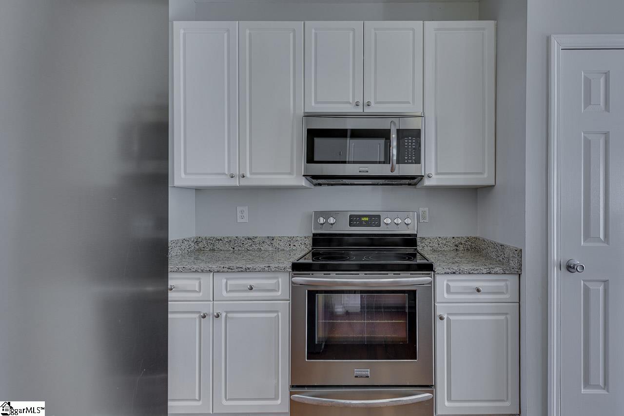 4 Shadowrock Court