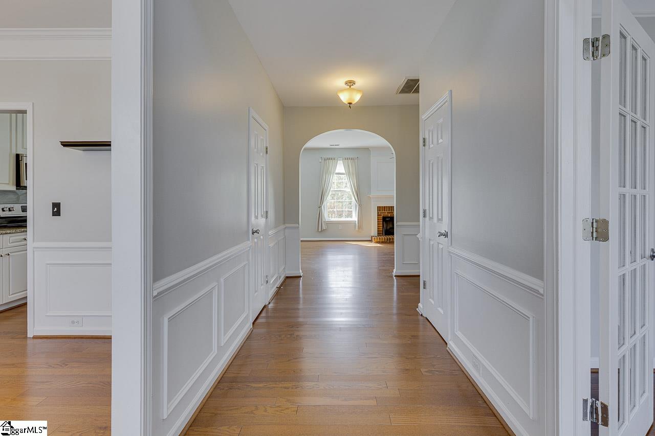 4 Shadowrock Court