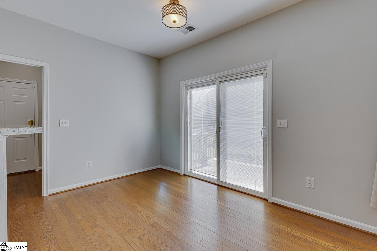 4 Shadowrock Court