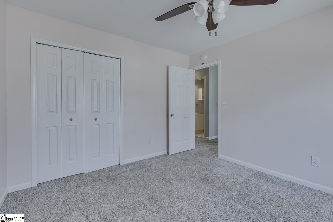 4 Shadowrock Court