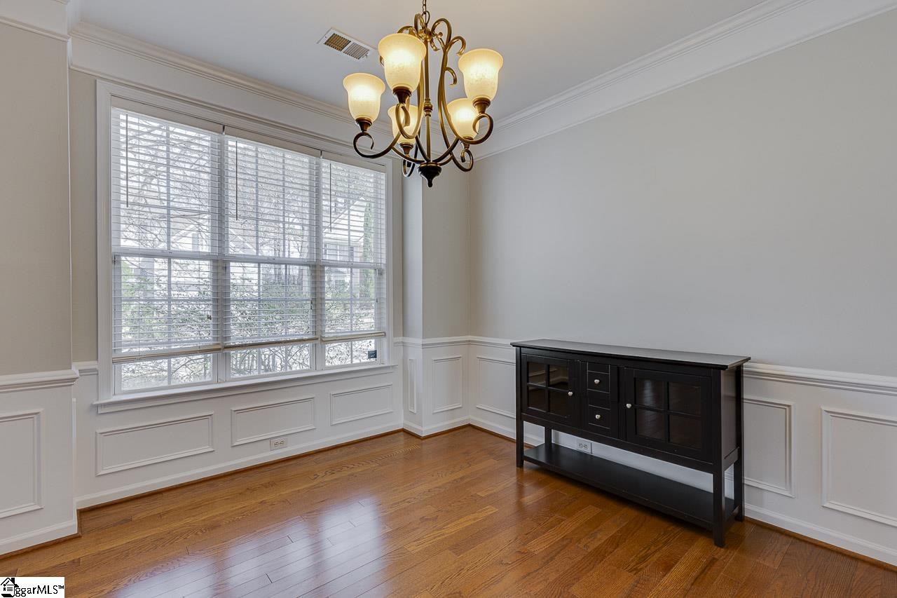 4 Shadowrock Court