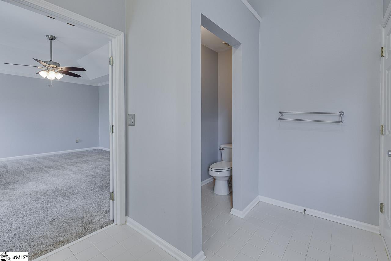 4 Shadowrock Court