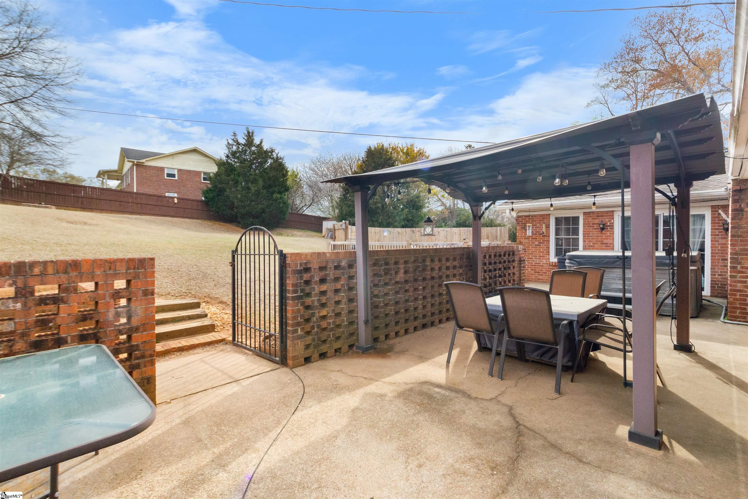 104 Autumn Hill Road