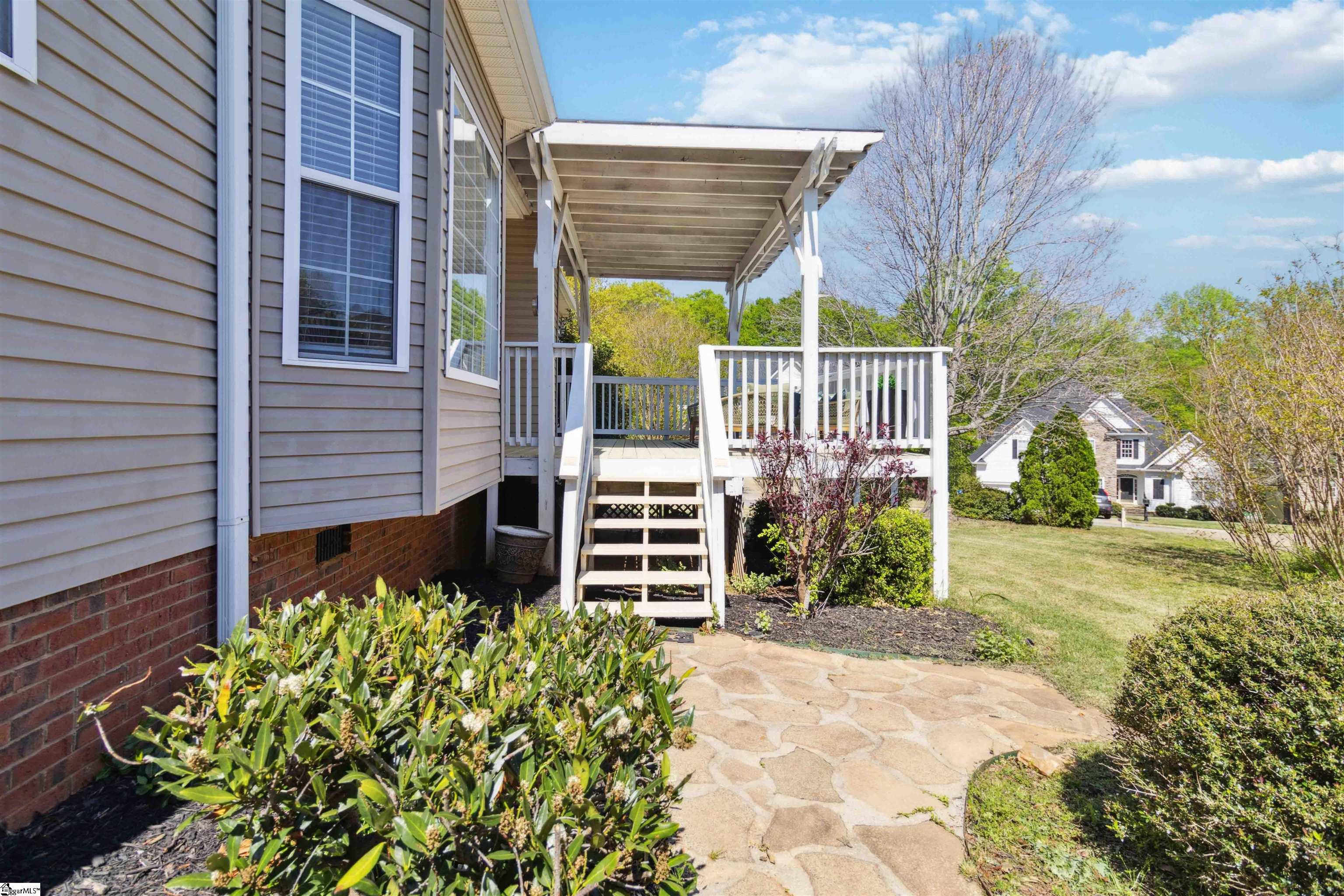 104 Netherland Lane