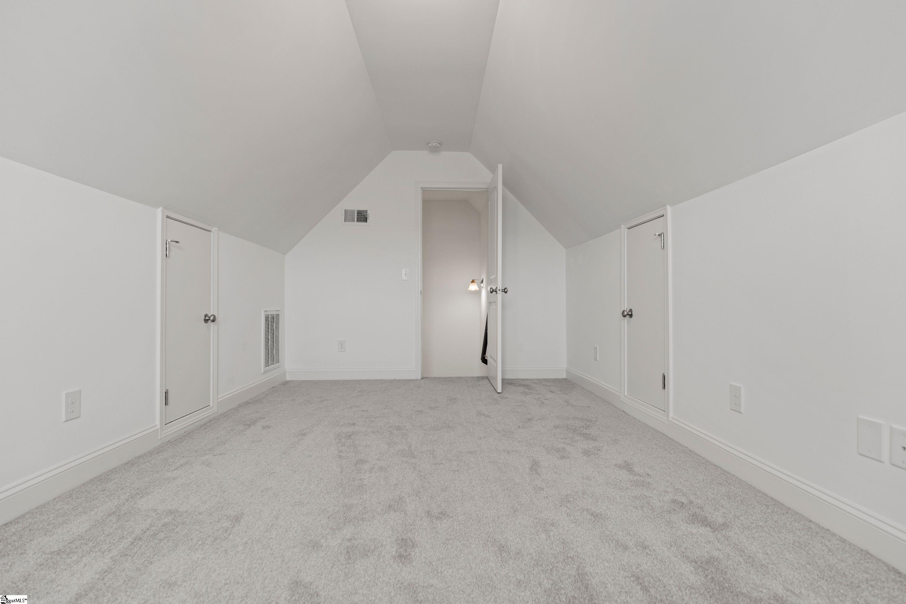 104 Forest Ride Way