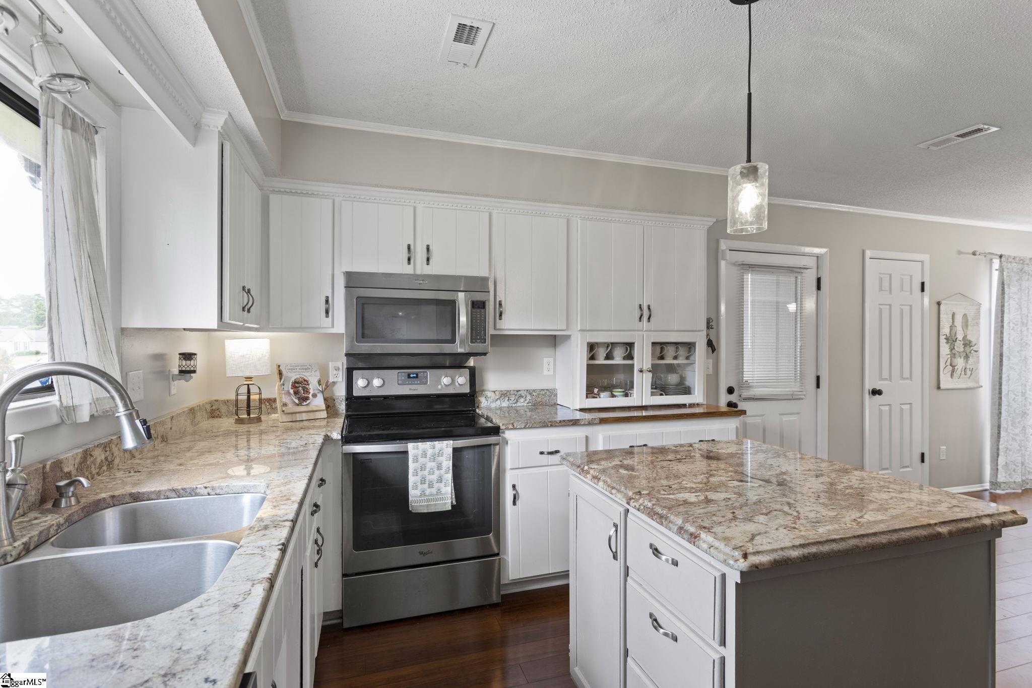 522 Reid School Road