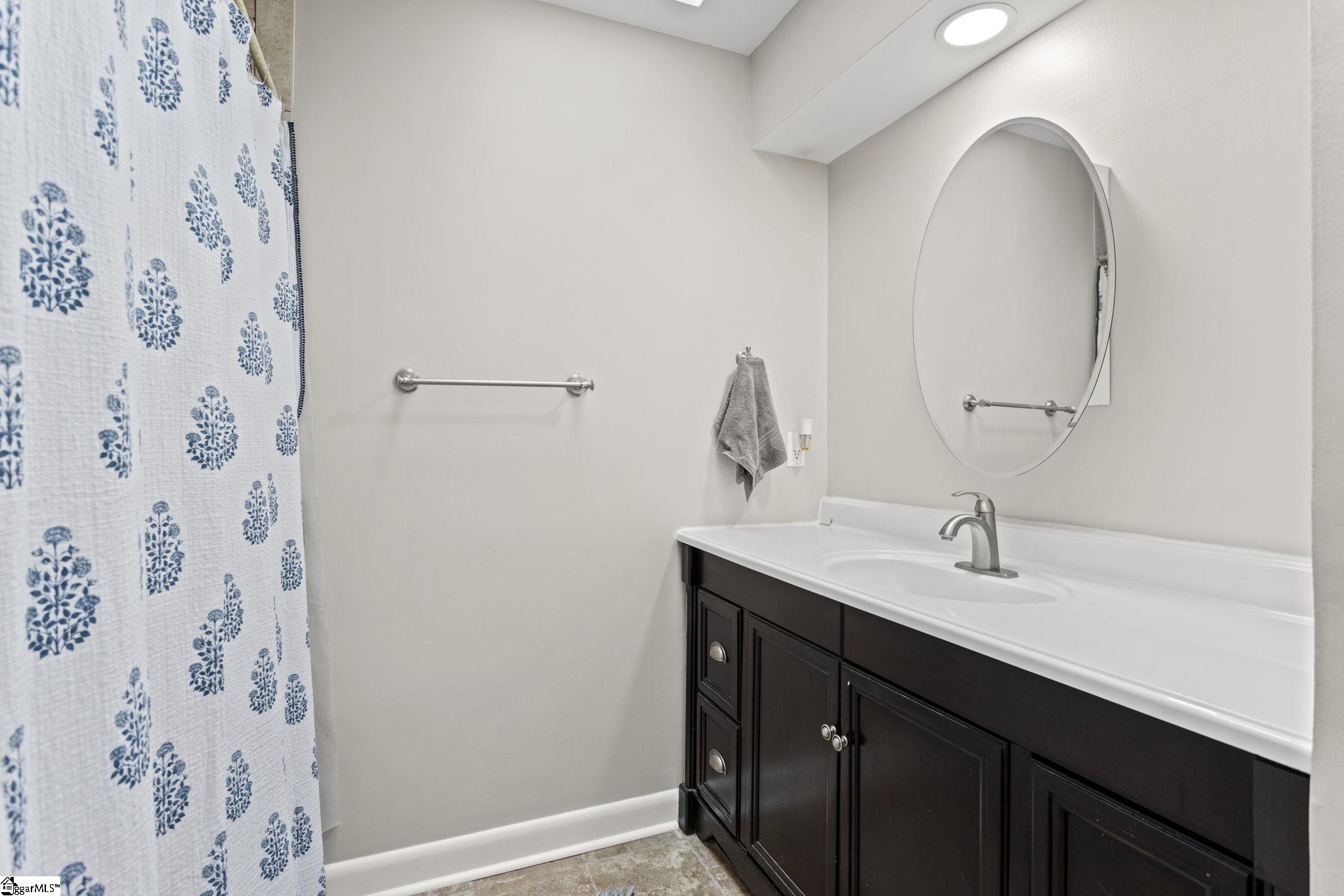 522 Reid School Road