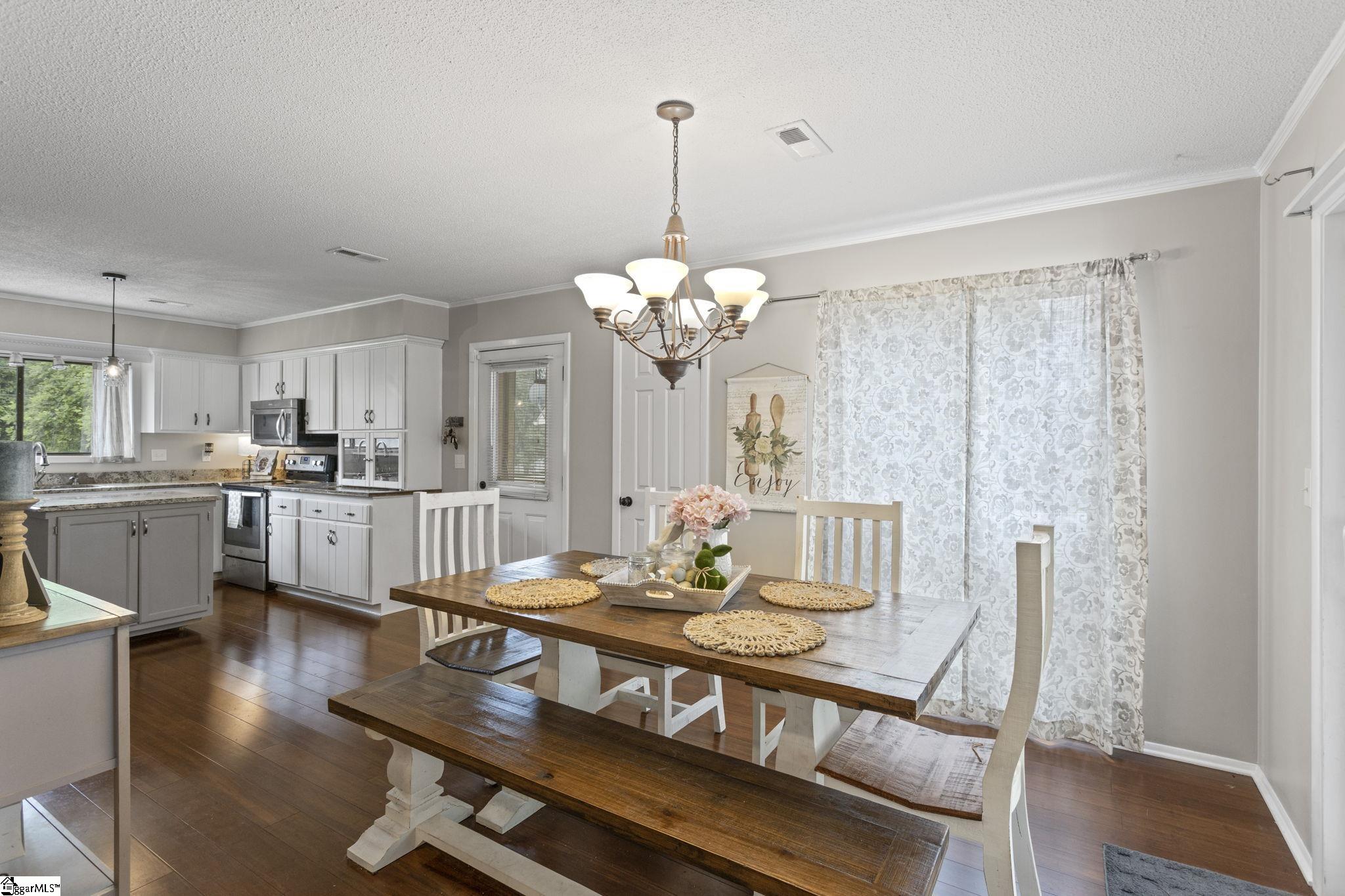 522 Reid School Road