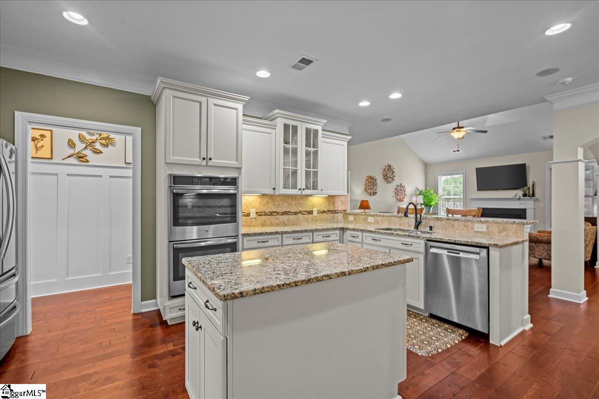 228 Holstein Court