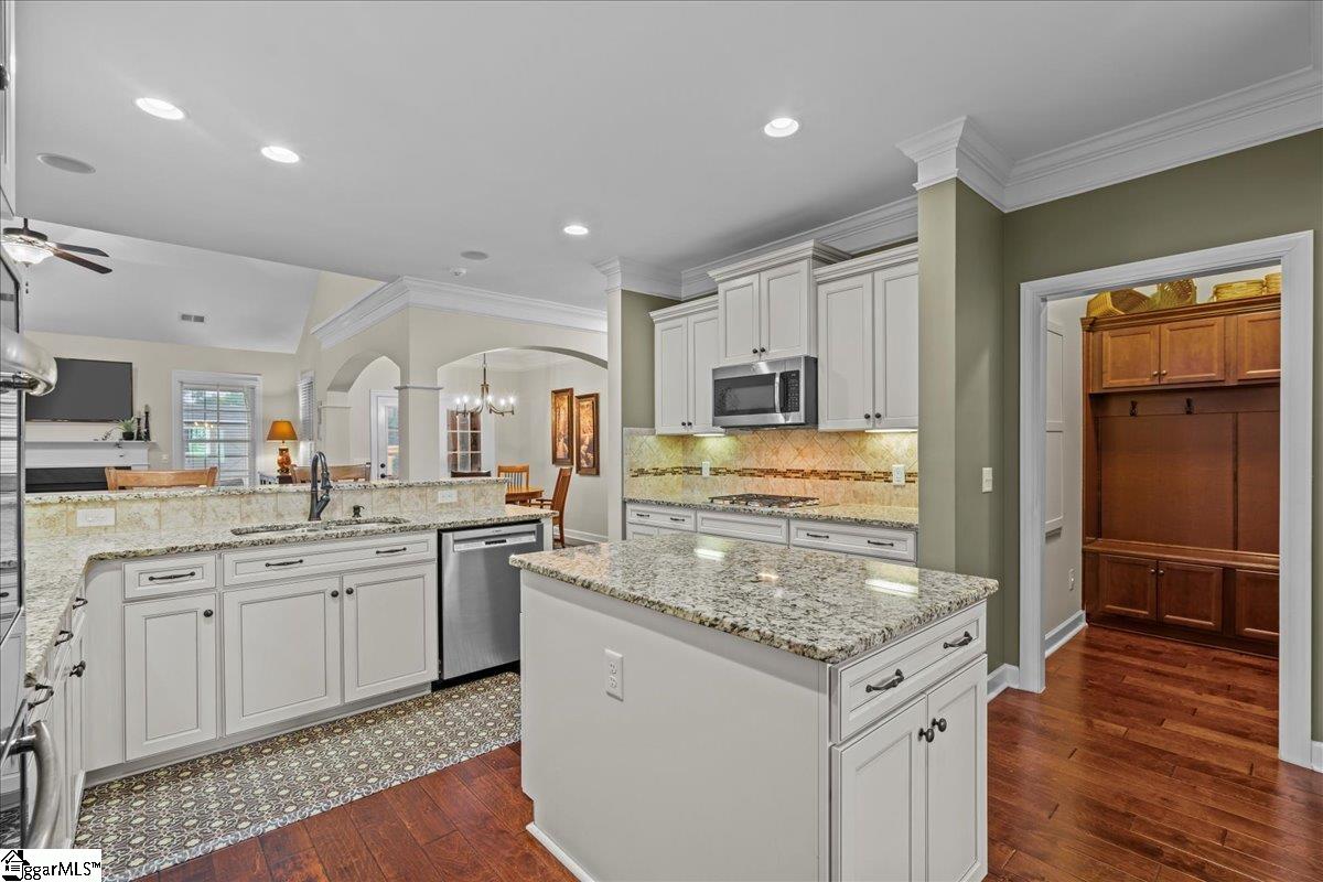 228 Holstein Court