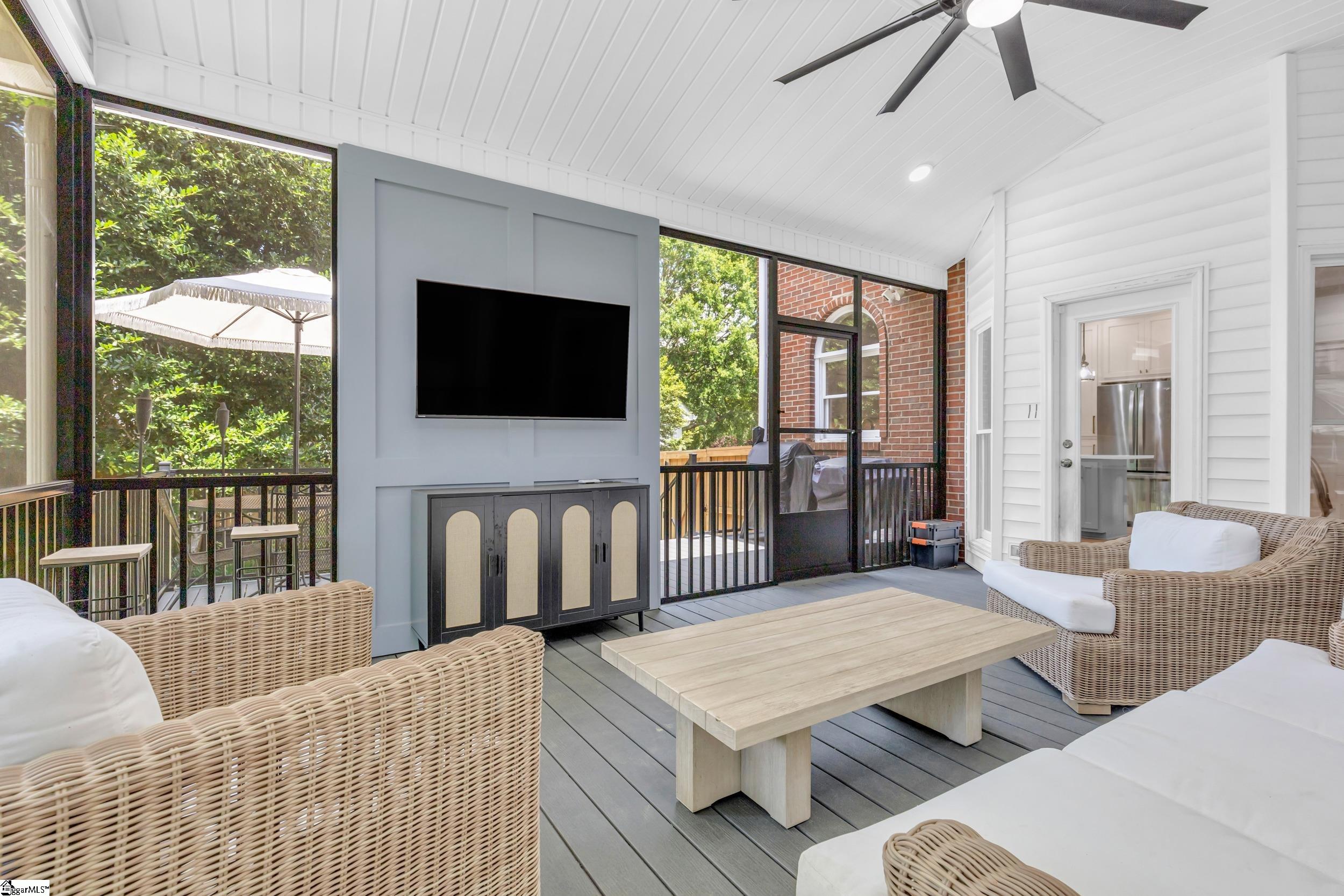 341 Parkside Drive