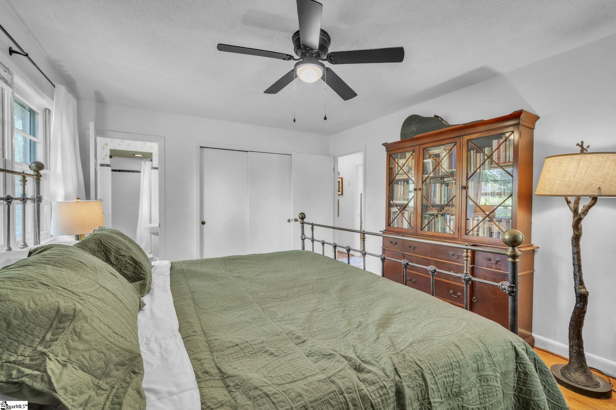 103 W Crestview Street