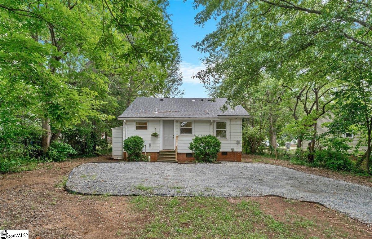 11 Brooks Avenue