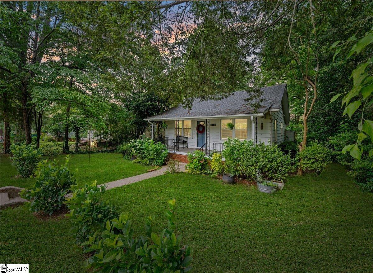 11 Brooks Avenue