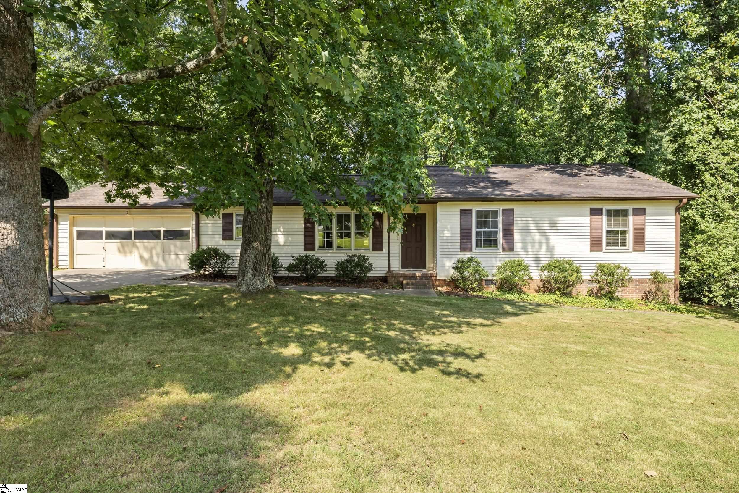 816 Brentwood Way