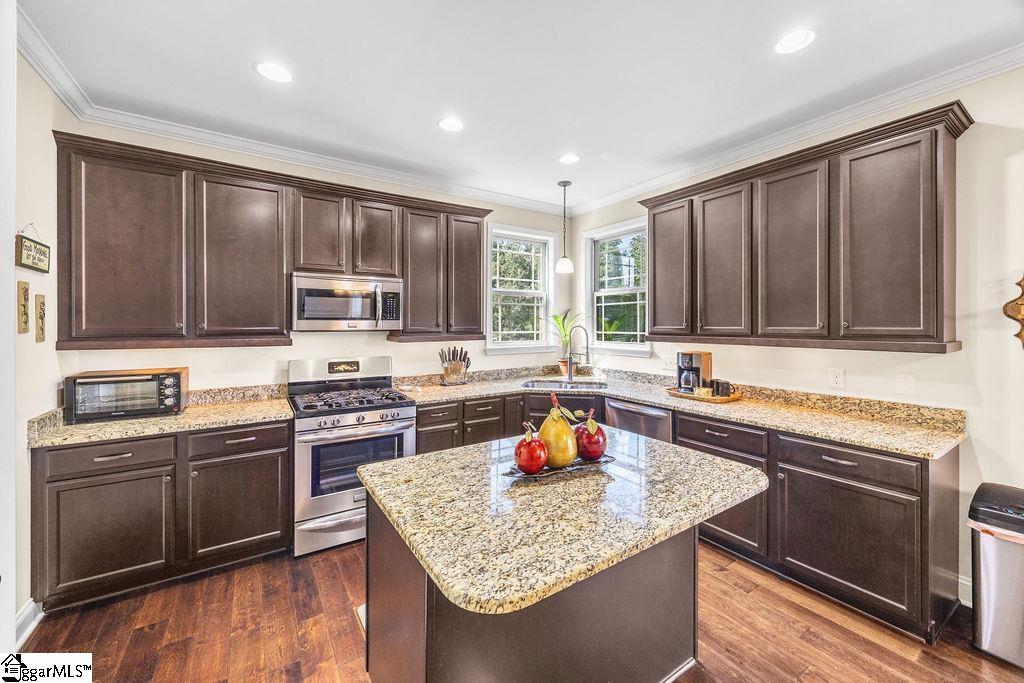 10 Meadowgold Lane