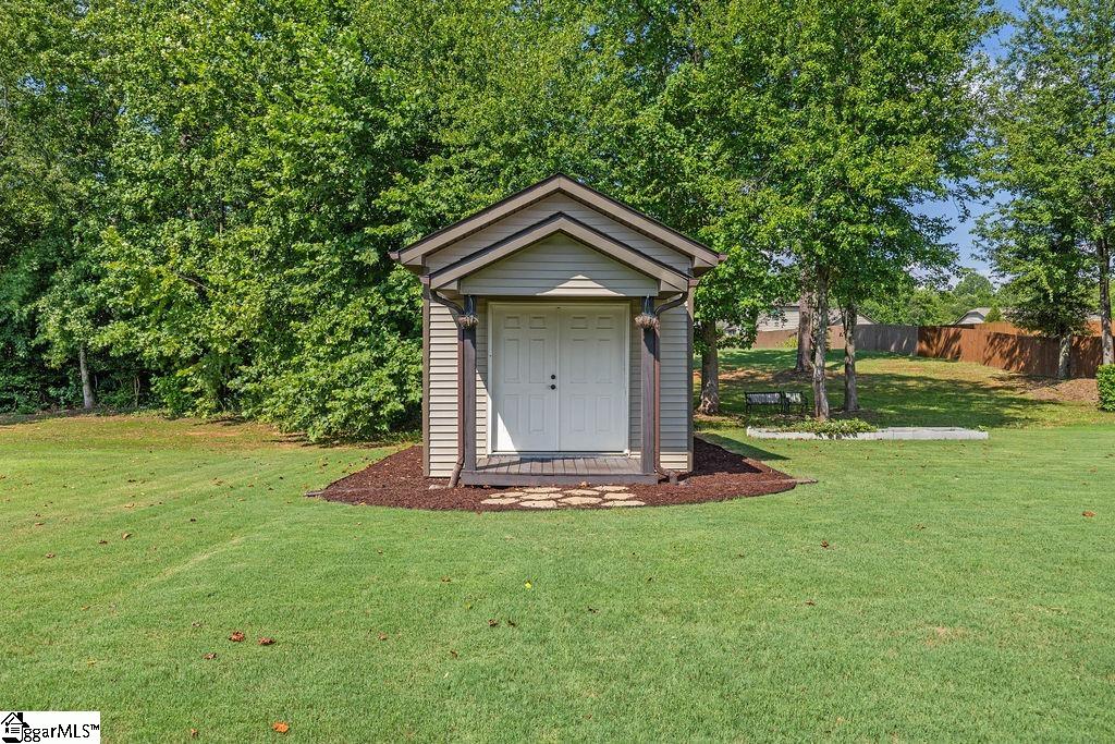 10 Meadowgold Lane