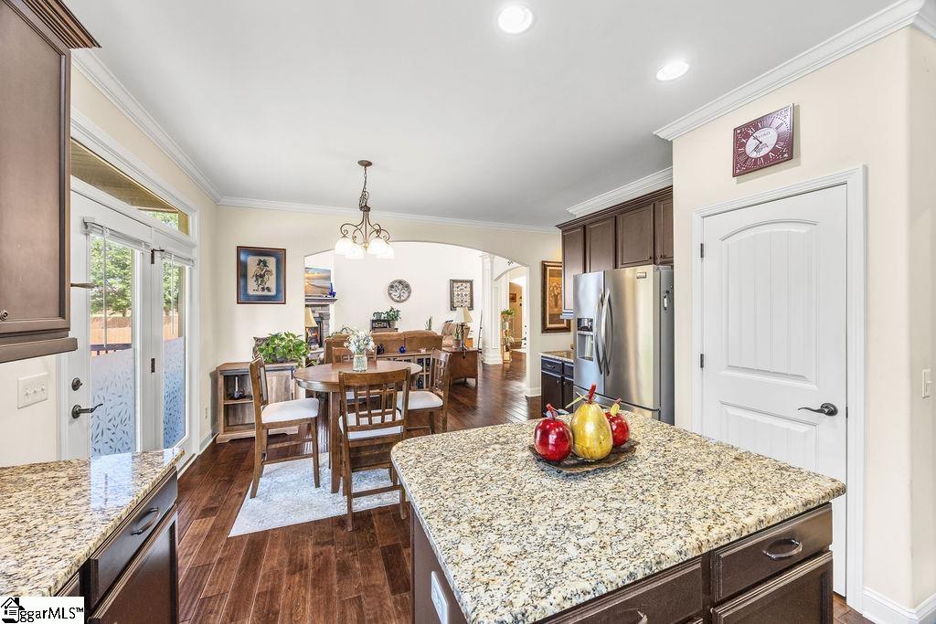 10 Meadowgold Lane